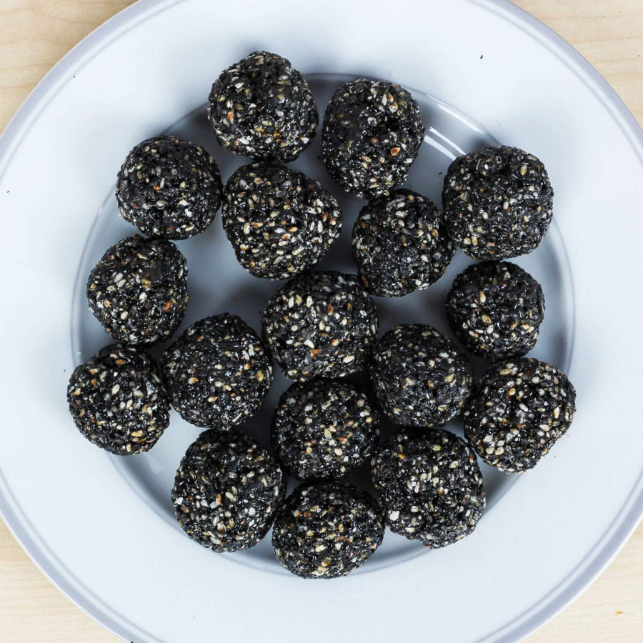 Til Laddu Black Soft 250gm Regal Plus Global